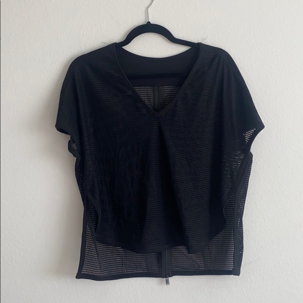 Vimmia Active mesh top with back zipper detail